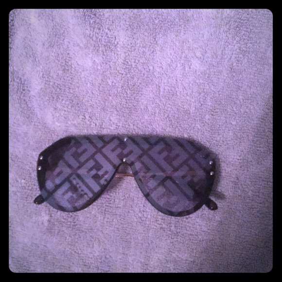 Fendi Accessories - Fendi Sunglasses